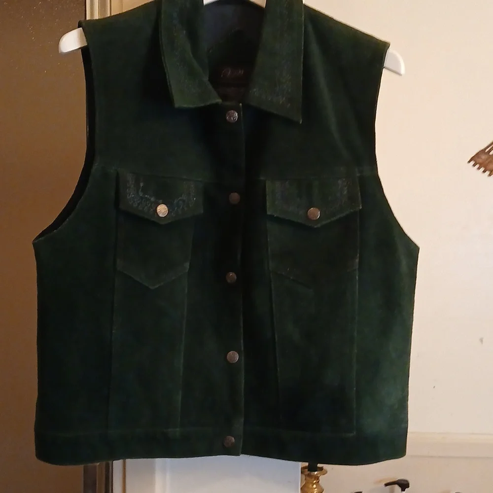 Agapo. Forest Green Suede Leather Vest. Agapo petite‎ Collection